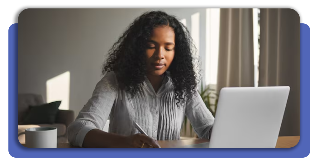 Cursos a distância oferecem mais flexibilidade no ritmo de estudo, mas é necessário escolher uma universidade de boa qualidade — Foto: nome da fonte da imagem