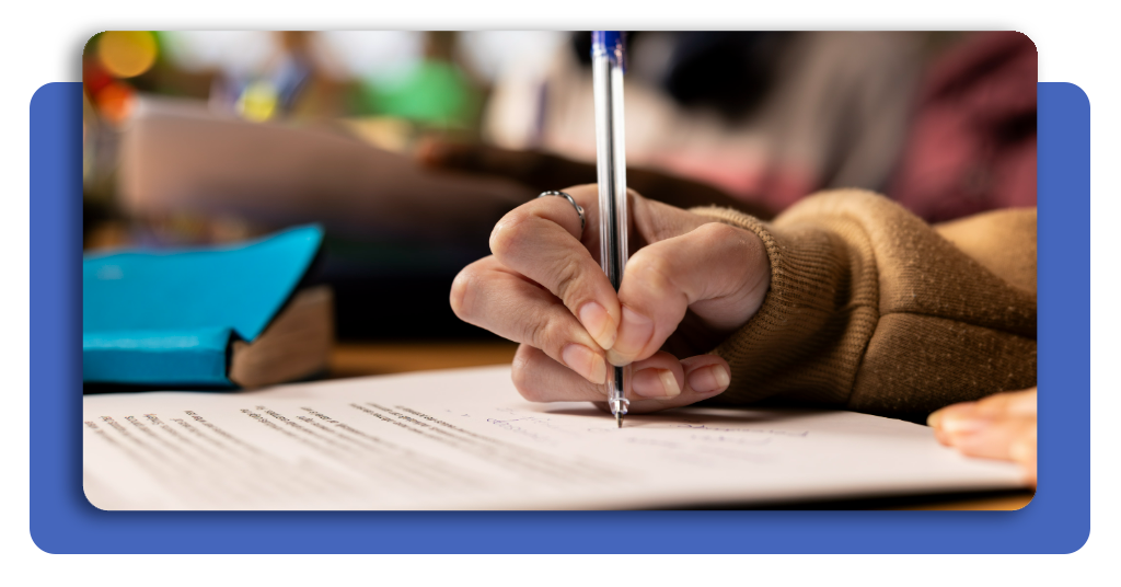 Além de conhecer a banca examinadora, é fundamental dedicar momentos para estudar e assim conquistar uma excelente pontuação no concurso público.